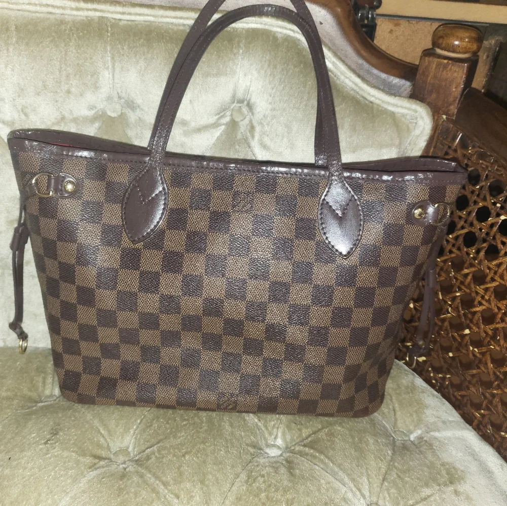 (SOLD)Authtnic Louis Vuitton Damier ebene neverful Pm - Picture 2 of 16